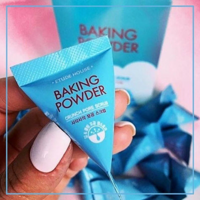 Скраб для обличчя із содою Etude House Baking Powder Crunch Pore Scrub 7 г