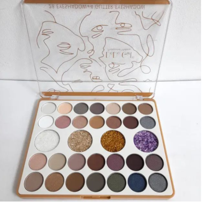 Палетка теней для век глитерные перламутровые и матовые 32 цвета DoDo Girl Eyeshadow Palette D3215